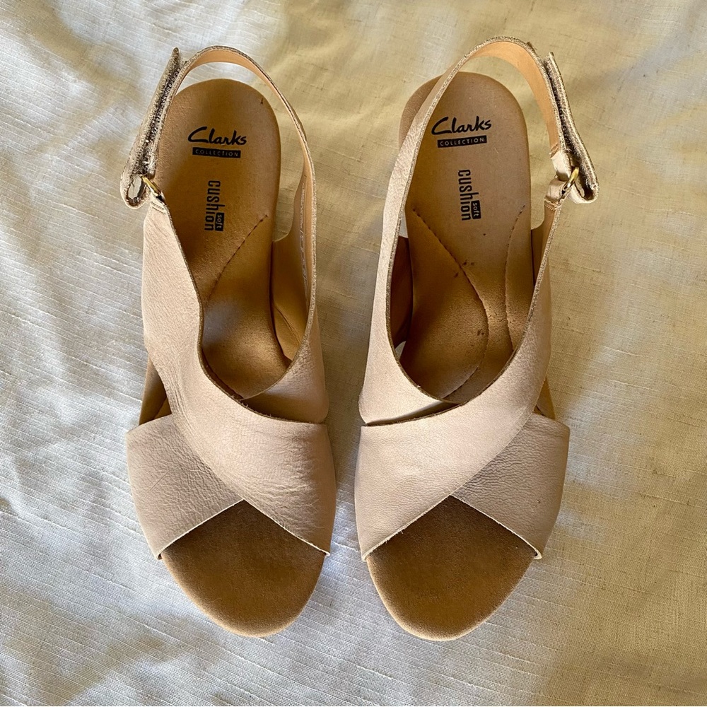 Clarks Annadel Eirwyn Sand Nubuck Wedge Sandals